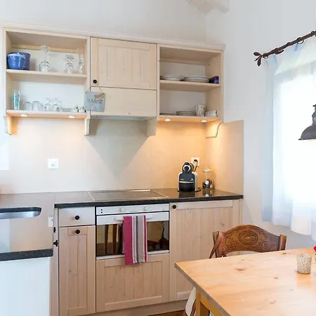 La Petite Cabane Clarmont