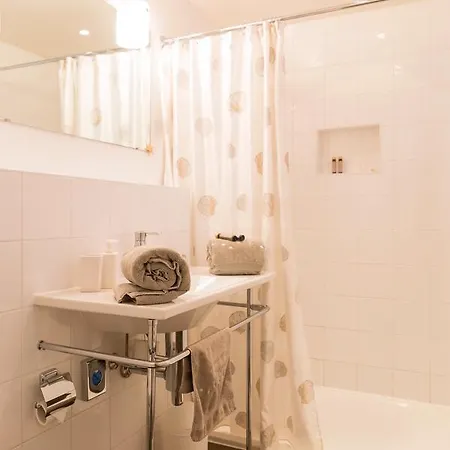La Petite Cabane